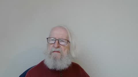 Snapshot of onanister chatting on 19, 10, 2025 Somewhere over the rainbow online show from 19, 10, 2025