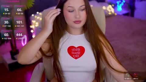 Snapshot of onelaya chatting on 10, 10, 2025 L A Y A online show from 10, 10, 2025