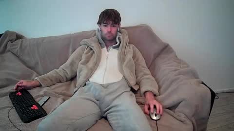 onesieboyx online show from 25, 11, 2025