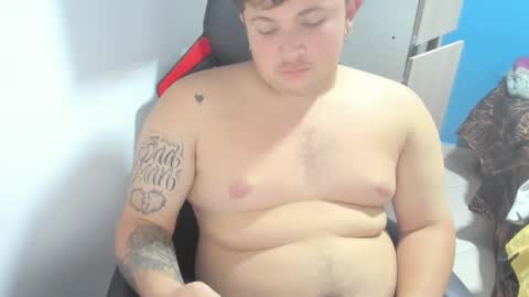 Snapshot of onewhiteboichub chatting on 18, 2, 2025 Andres INDEPENDENT MODEL online show from 18, 2, 2025