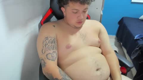 Snapshot of onewhiteboichub chatting on 17, 10, 2025 Andres INDEPENDENT MODEL online show from 17, 10, 2025