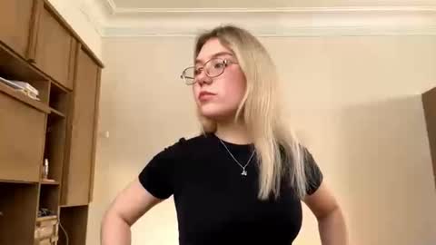 Lina online show from 21, 2, 2026