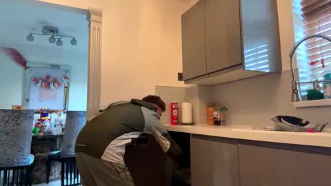 onlyloveyoutwice2016 online show from 6, 4, 2026