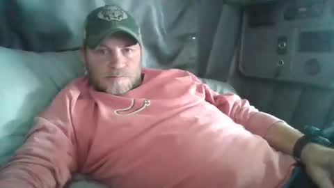 Snapshot of onthemove03 chatting on 16, 11, 2025 onthemove03 online show from 16, 11, 2025