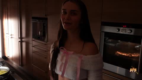 Snapshot of oooops__ chatting on 11, 1, 2025 Eva online show from 11, 1, 2025