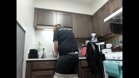 Snapshot of opalockajoe chatting on 13, 12, 2024 TsJojo online show from 13, 12, 2024