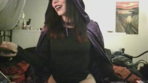 Snapshot of opalsessence_ chatting on 22, 10, 2025 opalsessence_ online show from 22, 10, 2025