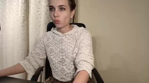 Snapshot of ophelia_blue chatting on 24, 10, 2025 ophelia blue online show from 24, 10, 2025