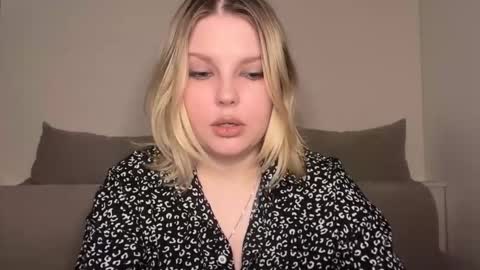 Snapshot of opheliaritz chatting on 23, 3, 2026 Ophelia online show from 23, 3, 2026