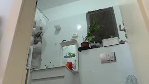 Snapshot of or690 chatting on 30, 1, 2025 or online show from 30, 1, 2025