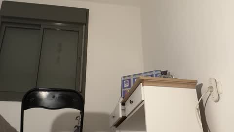 Snapshot of or690 chatting on 27, 2, 2025 or online show from 27, 2, 2025