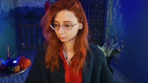 Orianna -  Hi Im into geek culture cosplay crafting LARP games. Shall we play DnD online show from 5, 12, 2024