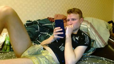 Snapshot of oscar_wildy chatting on 27, 10, 2025 Oscar online show from 27, 10, 2025