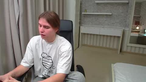 OscarGriffin online show from 5, 2, 2025