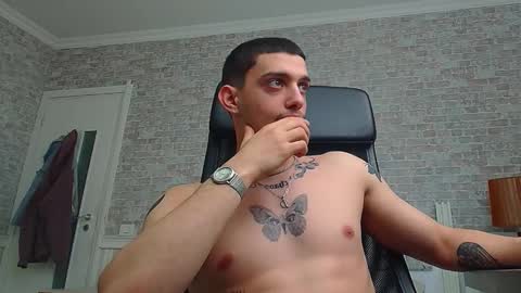 OscarGriffin online show from 12, 2, 2025
