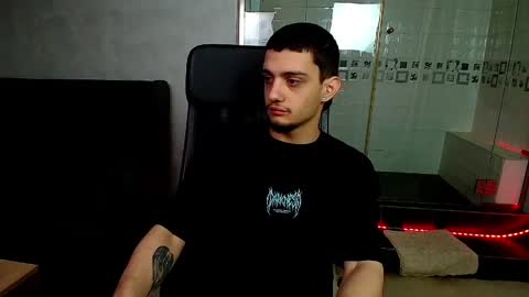 OscarGriffin online show from 23, 2, 2025