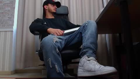 OscarGriffin online show from 4, 10, 2025