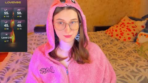 Snapshot of oskar_fucker chatting on 4, 12, 2024 Leliana online show from 4, 12, 2024