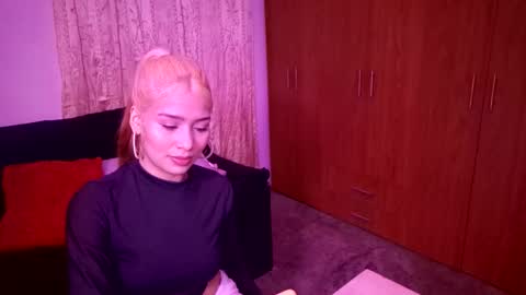 Paulina online show from 3, 11, 2025