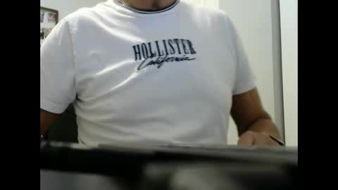 Snapshot of ossibottom chatting on 21, 12, 2024 Ossi online show from 21, 12, 2024