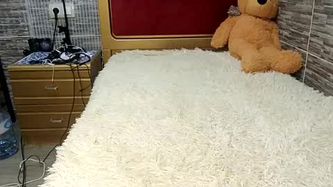 oumaimasoufaine66 online show from 10, 10, 2025