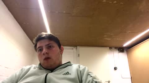 Snapshot of outflayd chatting on 18, 12, 2025 outflayd online show from 18, 12, 2025