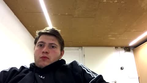 Snapshot of outflayd chatting on 5, 1, 2026 outflayd online show from 5, 1, 2026