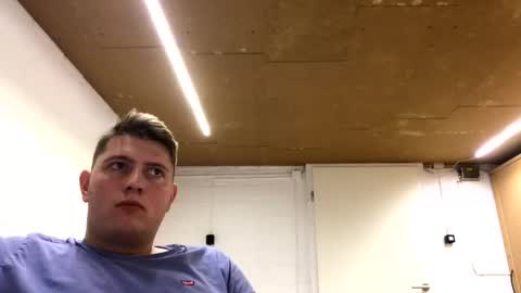 Snapshot of outflayd chatting on 8, 1, 2026 outflayd online show from 8, 1, 2026