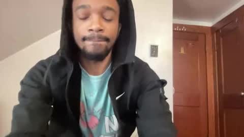 Snapshot of outofhisleague_ chatting on 18, 11, 2025 outofhisleague_ online show from 18, 11, 2025