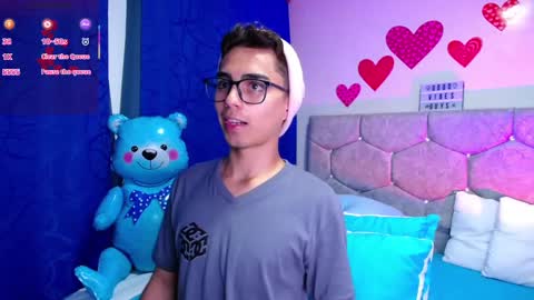 Owen  Independent model  online show from 18, 2, 2025