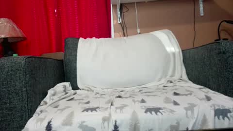 Snapshot of oxstorm chatting on 12, 3, 2025 Oxstorm online show from 12, 3, 2025