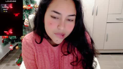 Snapshot of p_o_l_e_t_t chatting on 18, 12, 2024 Jane online show from 18, 12, 2024