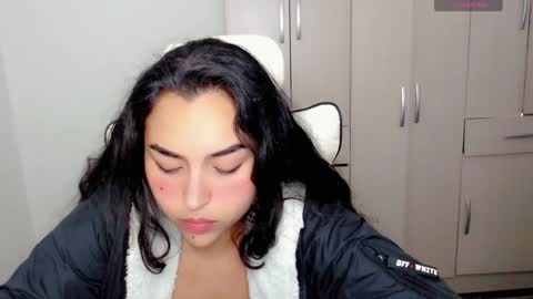 Snapshot of p_o_l_e_t_t chatting on 25, 1, 2025 Jane online show from 25, 1, 2025