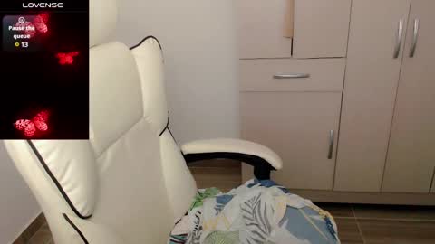 Snapshot of p_o_l_e_t_t chatting on 22, 2, 2025 Jane online show from 22, 2, 2025