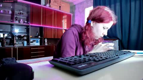 Ella online show from 14, 2, 2025