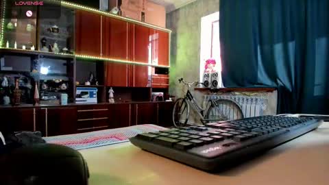 Ella online show from 17, 2, 2025