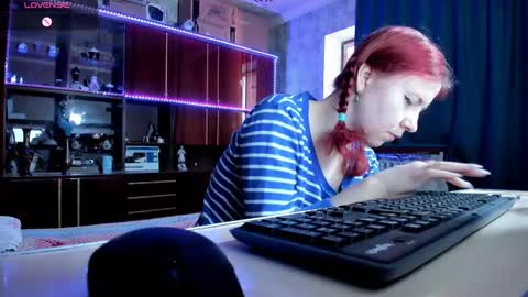 Ella online show from 9, 3, 2025