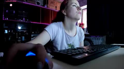 Ella online show from 10, 3, 2025