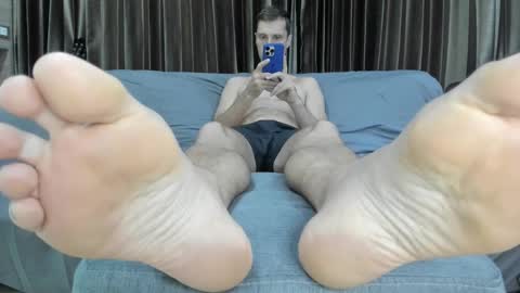 Snapshot of pablo_feet chatting on 18, 11, 2025 Paolo 187 84 online show from 18, 11, 2025
