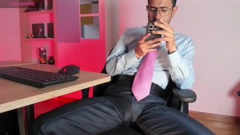 Snapshot of pablo_rincon95 chatting on 18, 11, 2025 pablo rincon95 online show from 18, 11, 2025