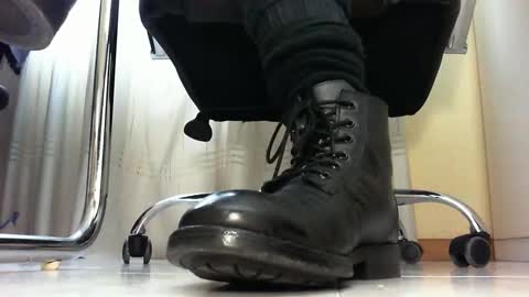 Pablo Meness online show from 1, 2, 2025