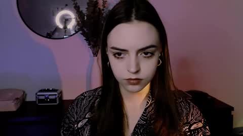 Iris online show from 10, 3, 2025