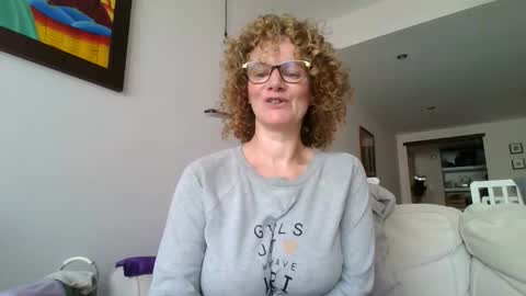 Snapshot of palaustudio chatting on 31, 10, 2025 Merce online show from 31, 10, 2025