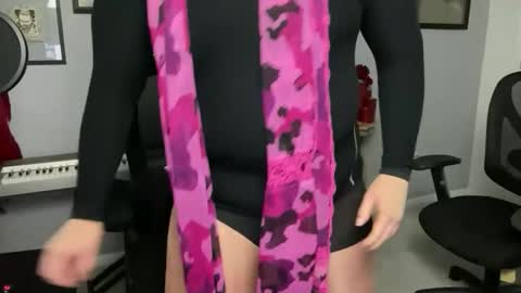 Snapshot of pantyhosedking chatting on 1, 12, 2025 PantyhoseKing online show from 1, 12, 2025