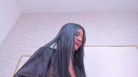 Paola  online show from 21, 1, 2025