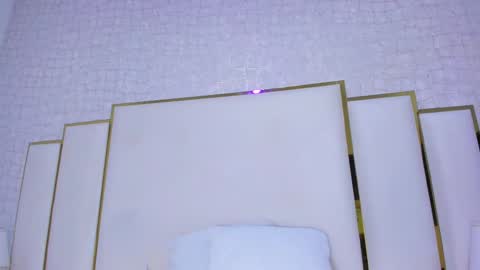 Paola  online show from 12, 11, 2025