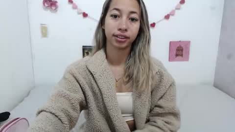 Paola online show from 7, 3, 2025