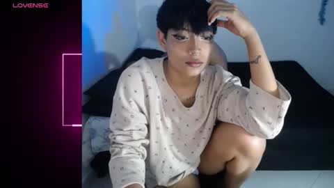 Snapshot of papi_mami_live_ chatting on 19, 11, 2025 papi_mami_live_ online show from 19, 11, 2025