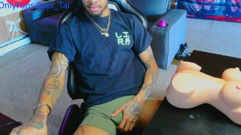 Papi Tai online show from 14, 12, 2024