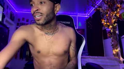 Snapshot of papian0 chatting on 28, 10, 2025 papian0 online show from 28, 10, 2025